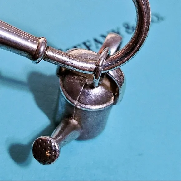 🧧SOLD🎋 RARE Vintage Tiffany & Co. Watering Can Silver Charm Key Ring Keychain - Picture 6 of 7